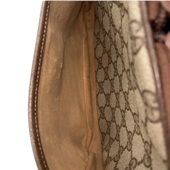 GUCCI GG Supreme Leather Crossbody w/Gold Tone Hardware and Key, Authentic. EUC - Picture 8 of 16